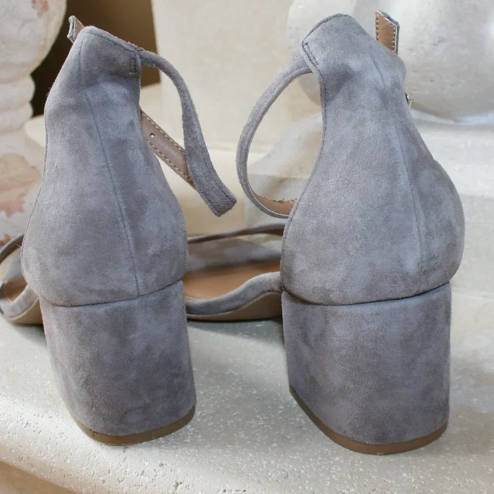 Steve Madden - Gray Suede  Heel Sandal Size 9.5 - Picture 5 of 8